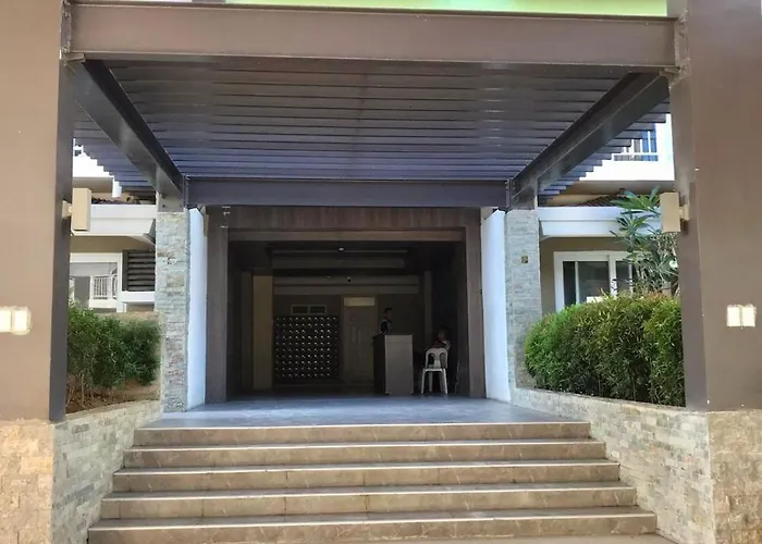 Vp - Amani Grand Residences, 03 Minutes Away From Mactan Airport - Bldg B - Unit 522 アパート *